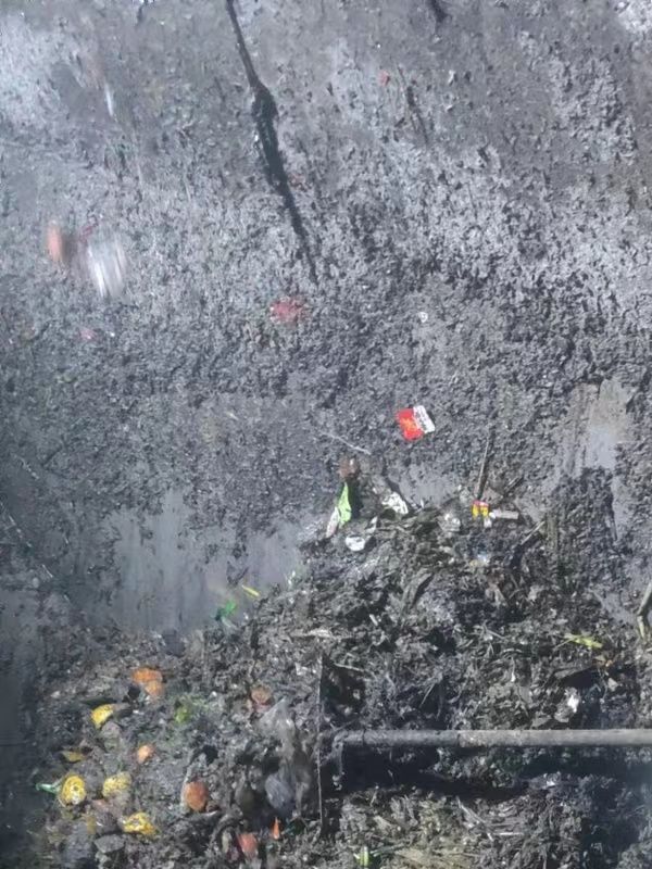 南头镇污水池清理